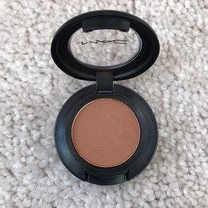 NWOT MaC cosmetics eyeshadow "Texture"